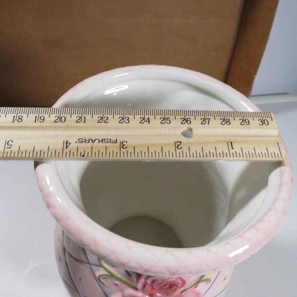 Elements Vase with Pedestal Base Ceramic Pink Rose with Diamond design embossed - Picture 13 of 14